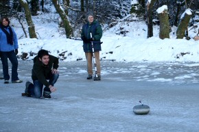 Picture of curling on Drumore Pond, 28 December 2009, 22KB